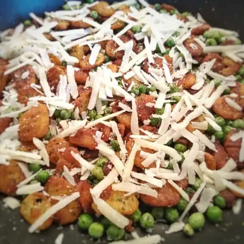 Gnocchi mit Erbsen und Parmesan