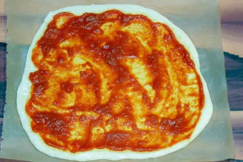 würzige Tomatensauce für Pizza