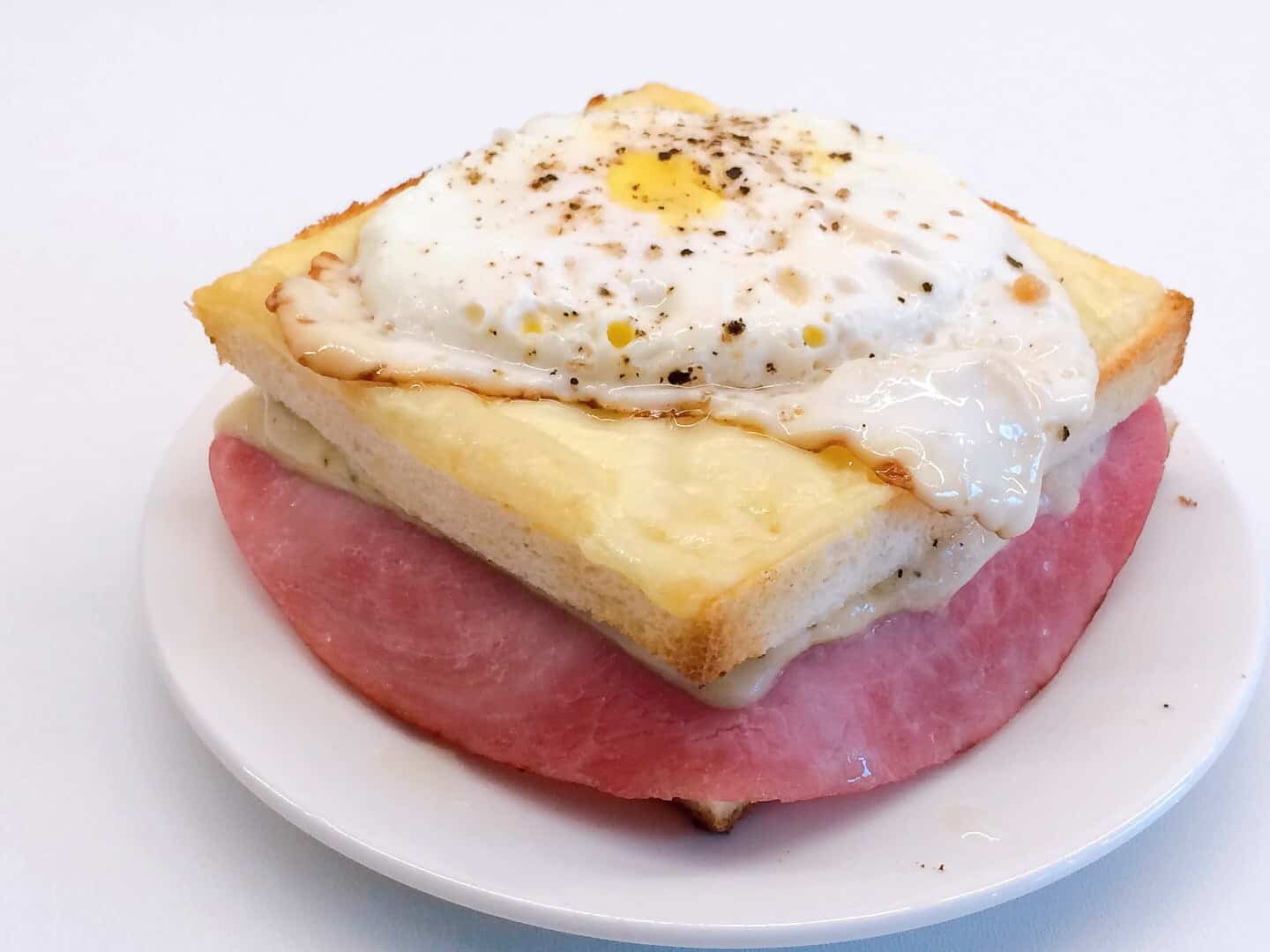 Croque Madame mit Toastbrot